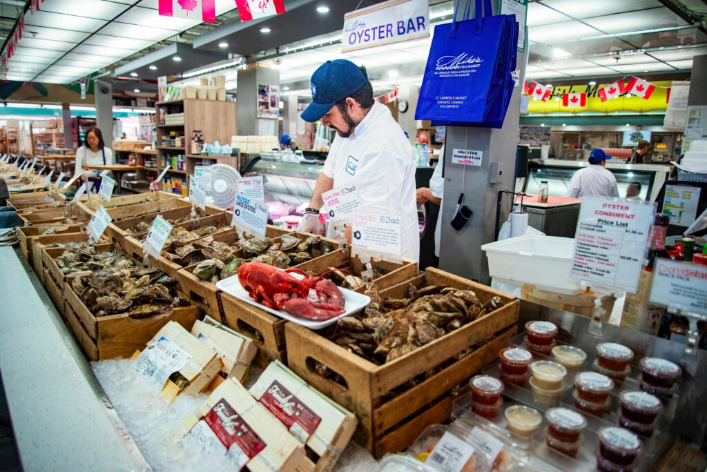 cost of living in USA for international students grocery and food market