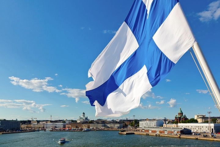 Study in Finland modern university campus in the Helsinki region with beautiful coastal views and world-class educational infrastructure.
